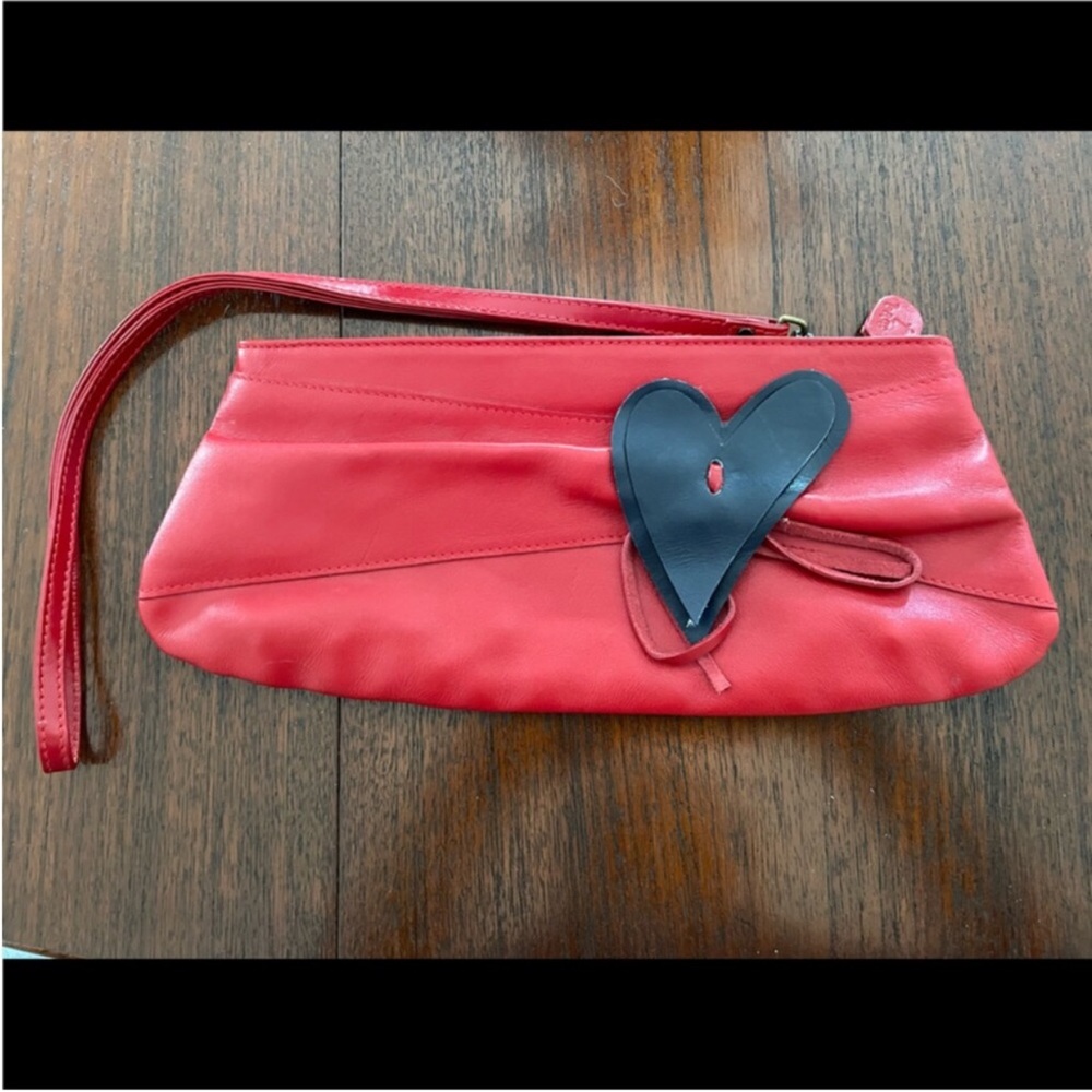 T-Bags Leather Heart Clutch Purchased at Betsey Boutique Never Used New w/o Tags